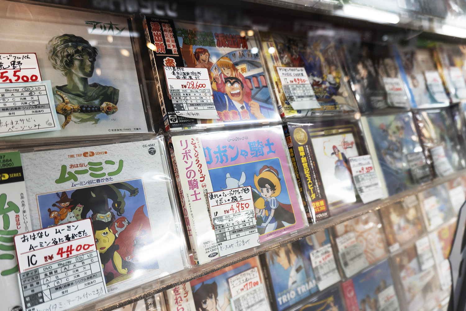 まんだらけ中野店 UFO ショーケース