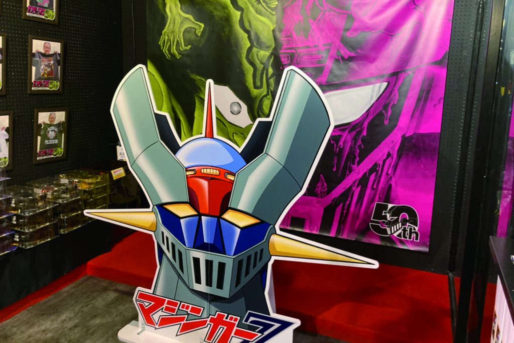 「墓場の画廊」はマニアックな作品とのコラボが楽しみ！