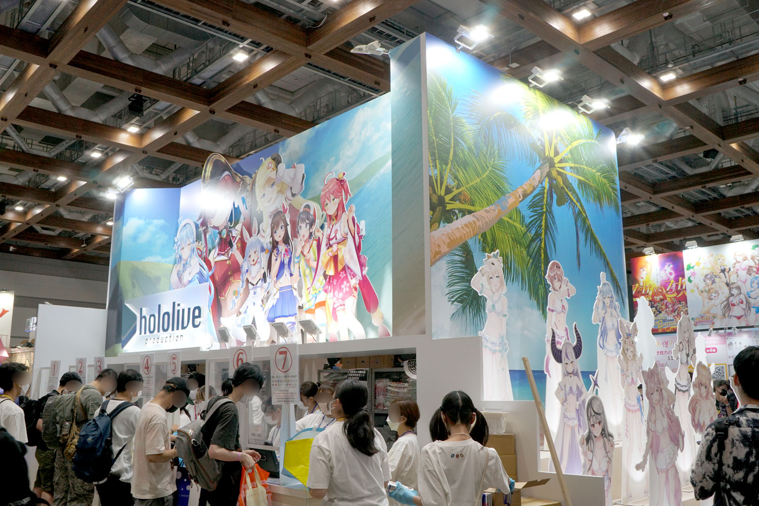 C100　企業ブース　ホロライブ　hololive