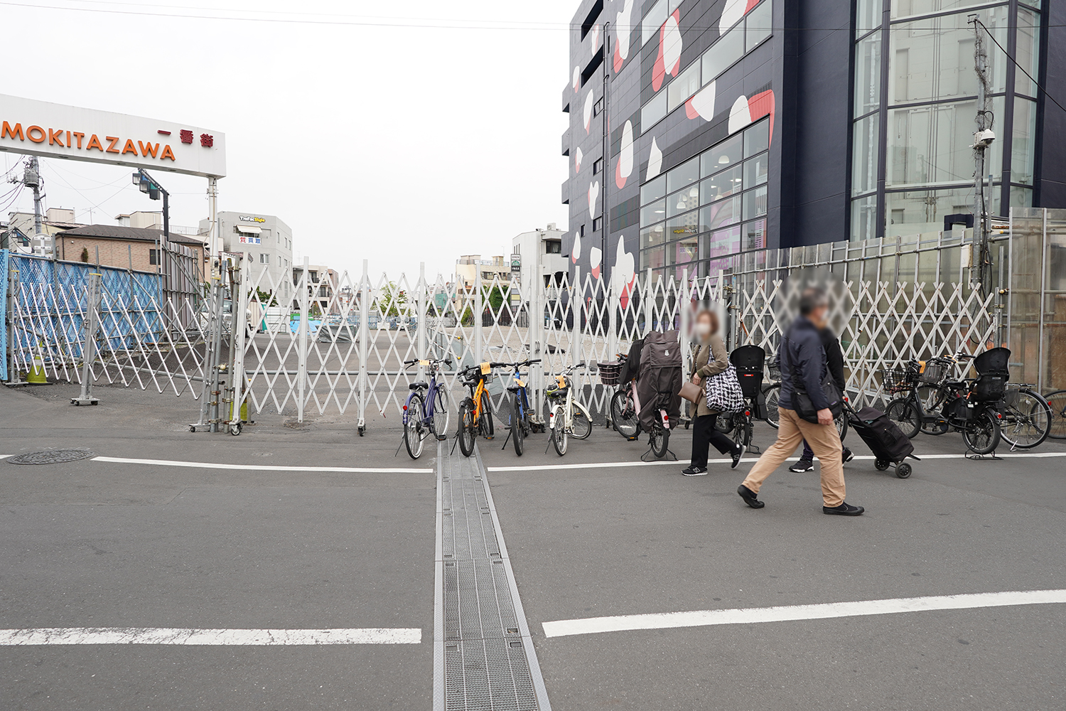 聖地巡礼 ぼっち・ざ・ろっく 駅前広場