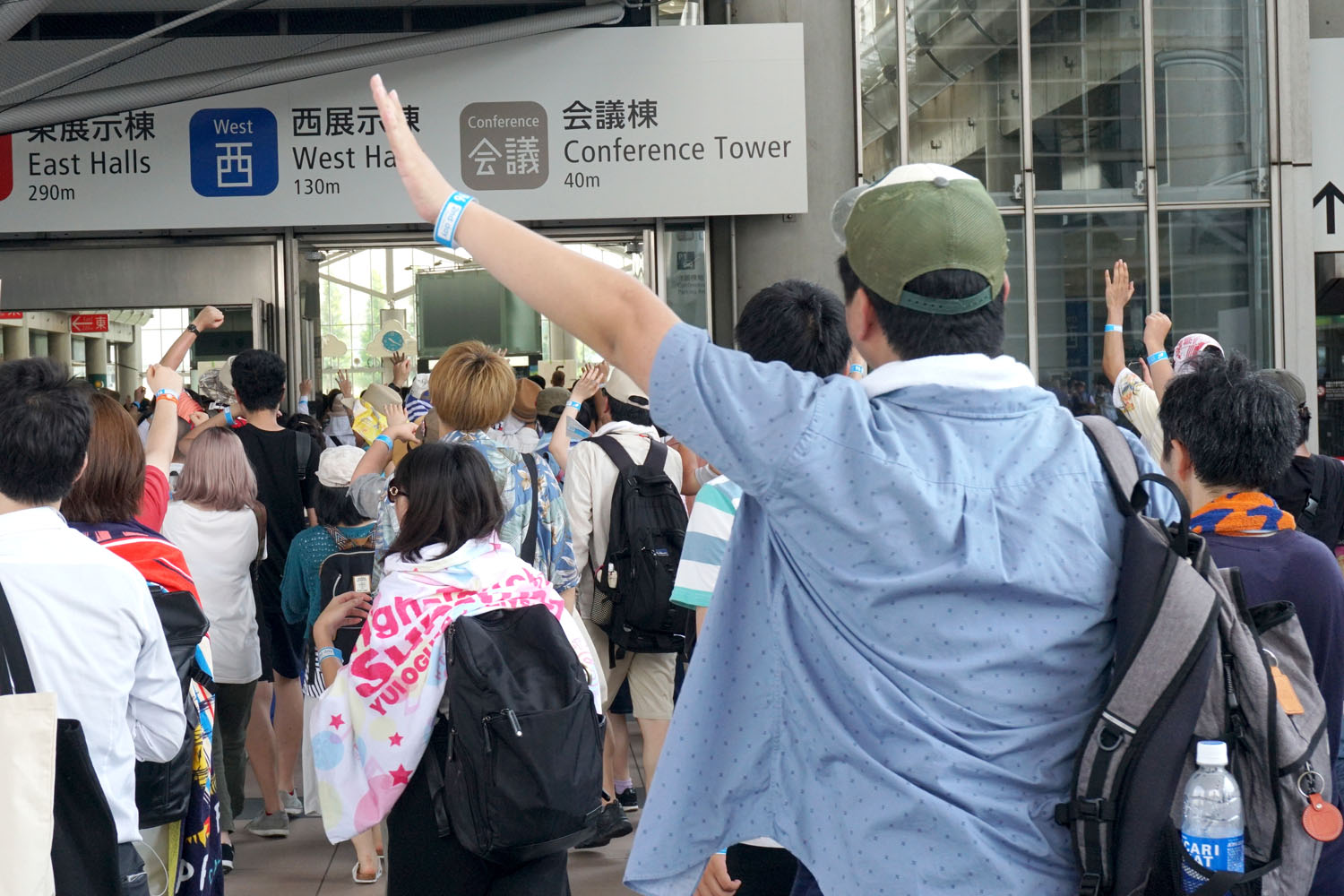 C102 リストバンド