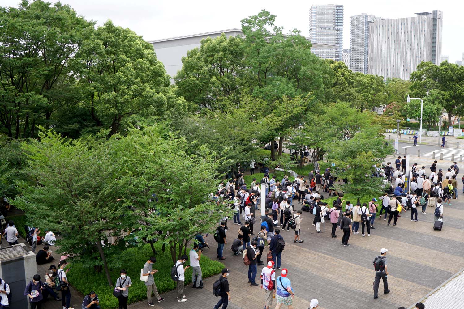 C102 夏コミ 熱中症 対策 コミケ 西南地区 待機列