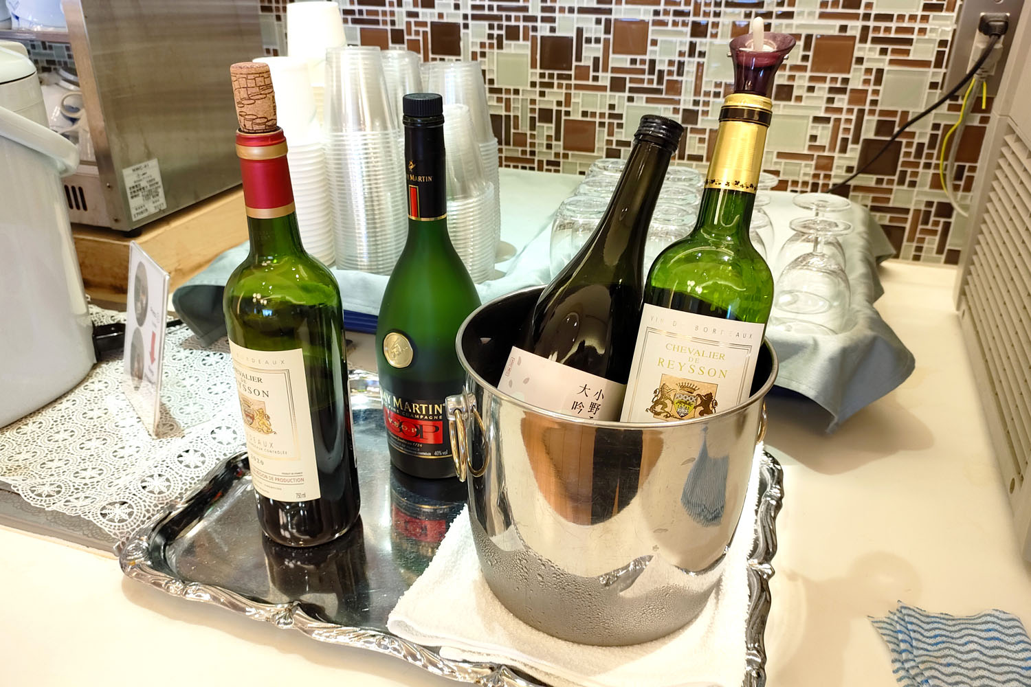 成田国際空港 第1ターミナル プライオリティ・パス Priority Pass KALラウンジ 酒 ワイン アルコール