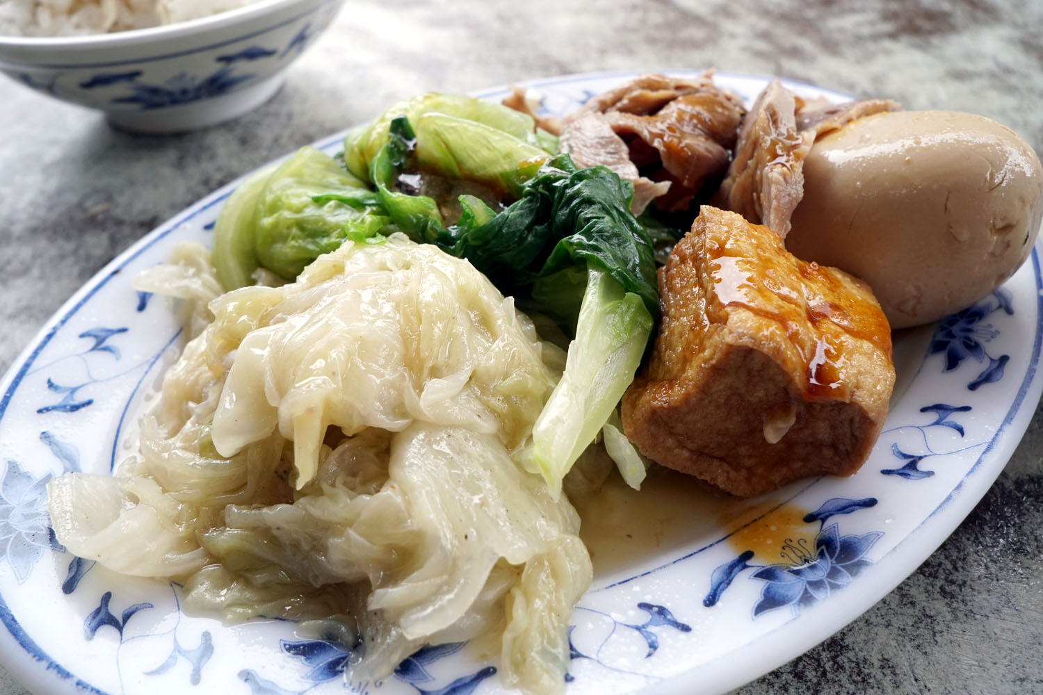 台湾 台北 迪化街 永楽市場 永樂担仔麵 孤独のグルメ 五郎さん 原味魯肉飯 老竹子三發包子