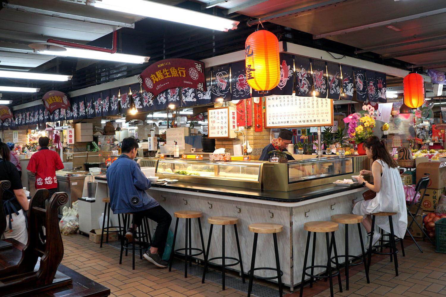 台湾 台北 迪化街 永楽市場 永樂担仔麵 孤独のグルメ 五郎さん 原味魯肉飯 老竹子三發包子