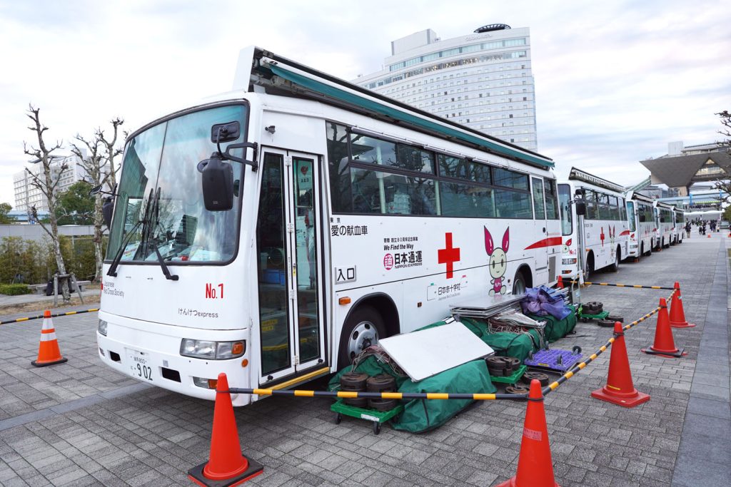 C103（冬コミ・コミケ）の献血応援イベントが開催決定！ ― ポスターセットの絵柄も発表に