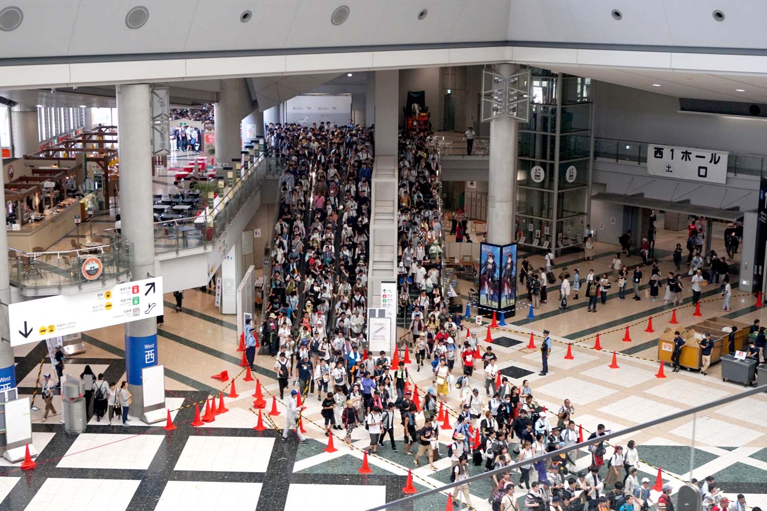 C103 コミケ 冬コミ 入場ルート 東地区 西地区 アーリー 午後 午前 更衣室先行入場 リストバンド アトリウム