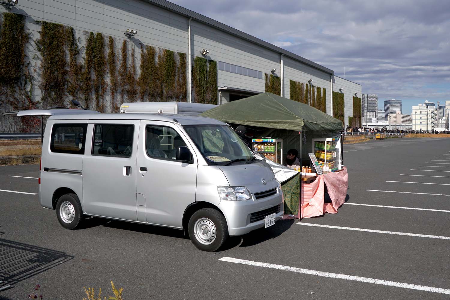 C103 冬コミ 寒さ対策 雨 雪 参加マニュアル 東駐車場 売店